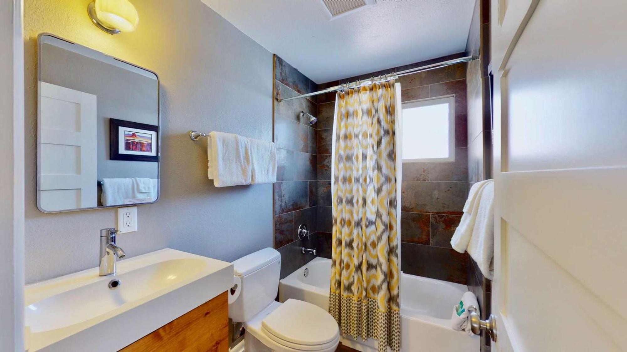 Downtown Cozy Home Base - Purple Sage 3 موآب المظهر الخارجي الصورة