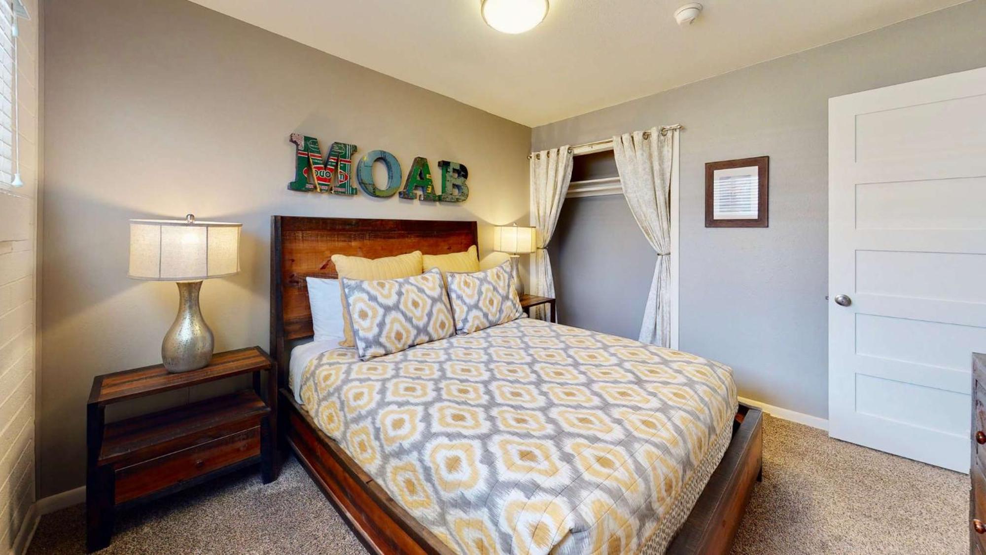 Downtown Cozy Home Base - Purple Sage 3 موآب المظهر الخارجي الصورة