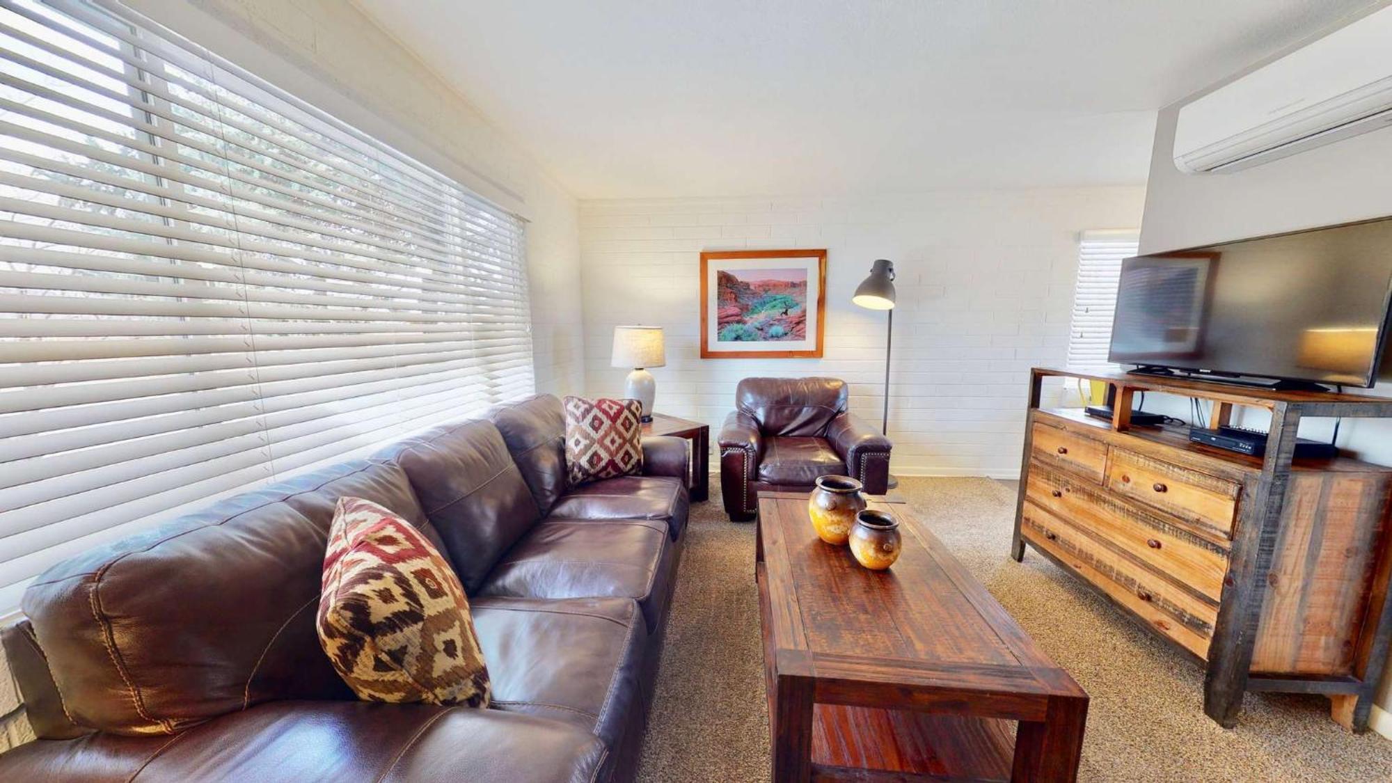 Downtown Cozy Home Base - Purple Sage 3 موآب المظهر الخارجي الصورة